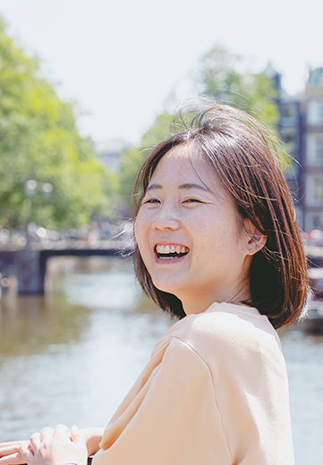 岡根谷 実里さん